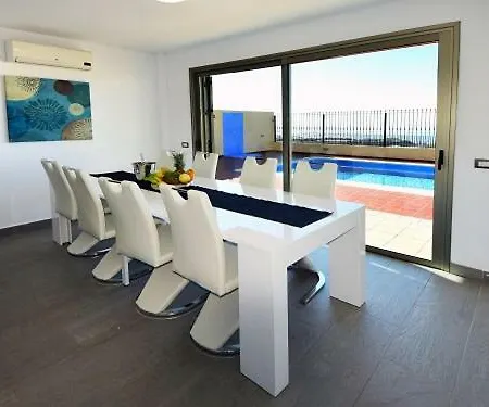 Calima Villa *